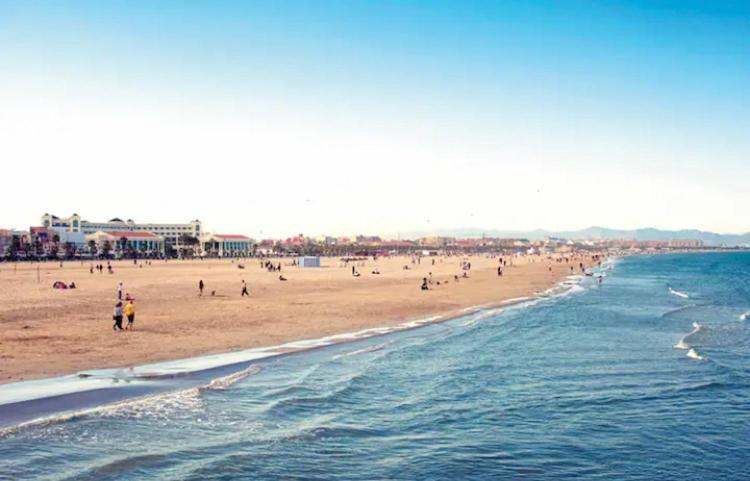 Lovely Apartment Near Beach & Science City Валенсия Екстериор снимка
